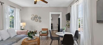 Shipside Suite~Fast WI-FI, Backyard Oasis, Family