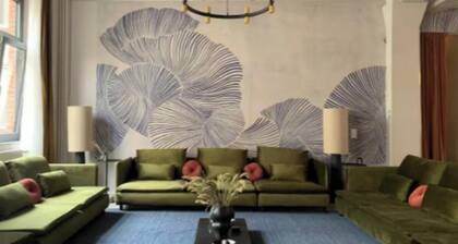 Beautiful 9-bedroom apartment in vibrant Berlin perfect for groups