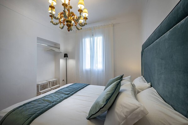 Apartment, 3 Schlafzimmer, 2 Bäder | 3 Schlafzimmer, Daunenbettdecken, Bügeleisen/Bügelbrett
