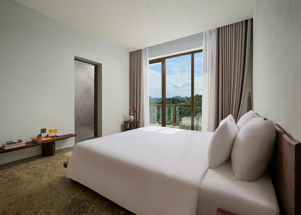 Double Room, 1 King Bed, Balcony | Blackout curtains, soundproofing, iron/ironing board, free WiFi