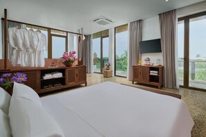 Family Room, Bathtub, Mountain View | Blackout curtains, soundproofing, iron/ironing board, free WiFi - ArtLua Boutique Hotel Tam Coc (Nam Hoa Lu)