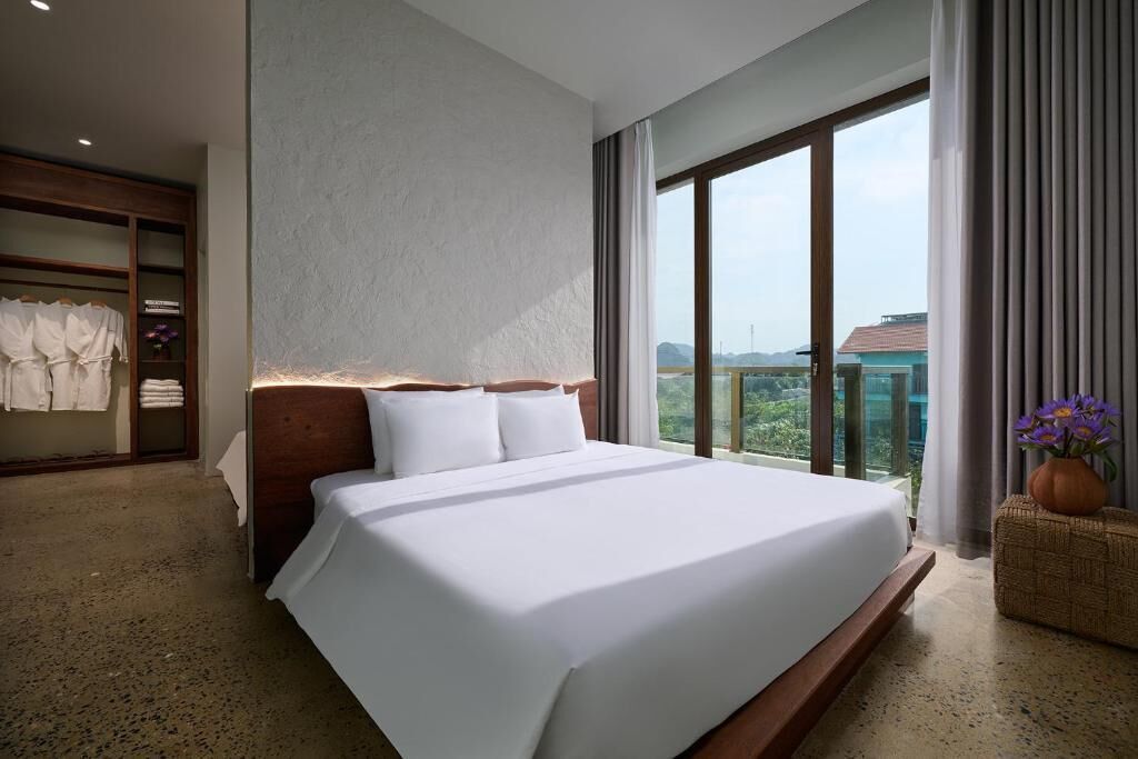 Family Room, Non Smoking, Balcony | Blackout curtains, soundproofing, iron/ironing board, free WiFi