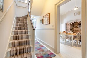 Dining - 4 Bed in Whitby (oc-w919) (Whitby)