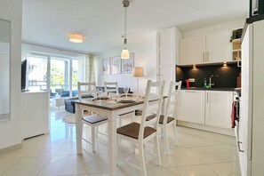 Dining - Hansa-Residenz II, Apartment 13 (Scharbeutz)