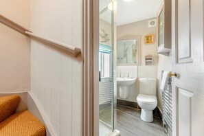 Bathroom - 1 Bed in Whitby (oc-r049) (Robin Hood's Bay)