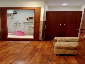 Bathroom - The Ramesh Palace (Prayagraj)