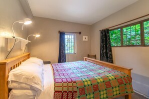 Iron/ironing board, free WiFi, bed sheets - 1 Bed in Llanrwst (oc-wag232) (Llanrwst)