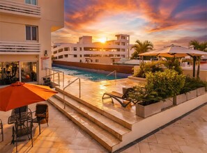 Outdoor pool - 2- Bedroom Skyrise apartment in Stunning Boca Chica with Breathtaking Oceanview. (Boca Chica)