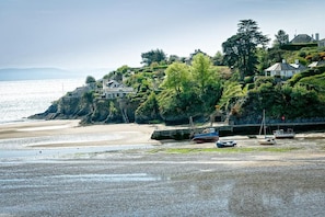 Beach - 2 Bed in Pwllheli (oc-glanab) (Abersoch)