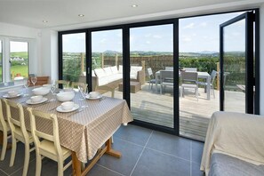 Dining - 4 Bed in Pwllheli (oc-morann) (Bwlchtocyn)