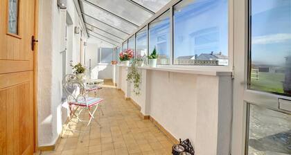 3 Bed in Southerndown (oc-way216)