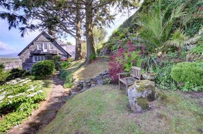Property grounds - 2 Bed in Harlech (oc-wah467) (Harlech)
