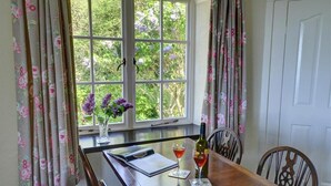 Dining - 2 Bed in Harlech (oc-wah467) (Harlech)