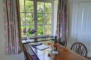 Dining - 2 Bed in Harlech (oc-wah467) (Harlech)