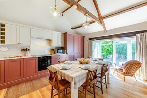 Dining - 3 Bed in Bamburgh (oc-t34385) (Bamburgh)