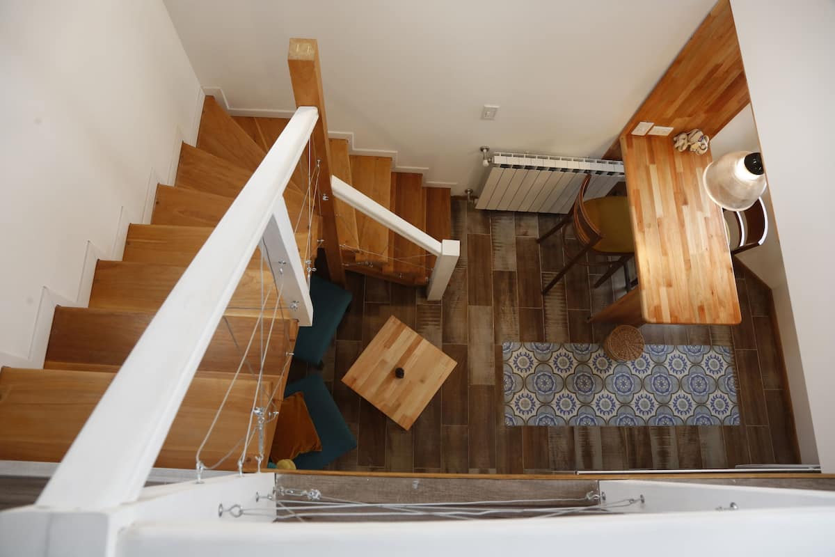 Deluxe Loft, City View | Living area