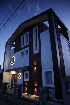 Deluxe Apartment, Patio, City View | Bahagian luar