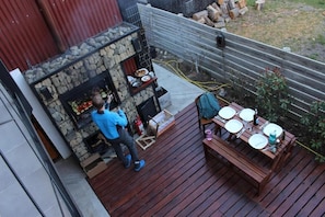 Deluxe Studio, City View | Outdoor dining