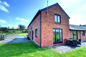 Exterior - 2 Bed in Llandinam (oc-waa377) (Llandinam)