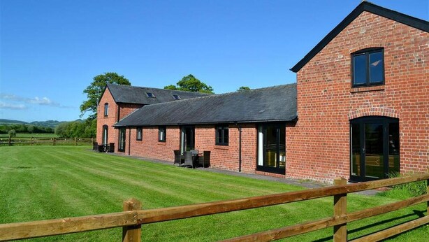 Exterior - 2 Bed in Llandinam (oc-waa377) (Llandinam)