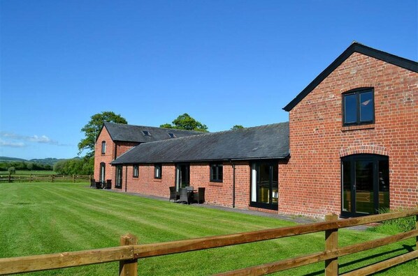 Exterior - 2 Bed in Llandinam (oc-waa377) (Llandinam)