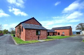 Exterior - 1 Bed in Llandinam (oc-waa376) (Llandinam)