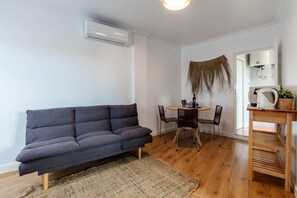 Living area - Panorama View Apartment in Beautiful Viewpoint (Lisbon)
