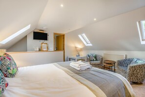 Iron/ironing board, travel cot, free WiFi, bed sheets - 3 Bed in Grantshouse (oc-h33622) (Grantshouse)