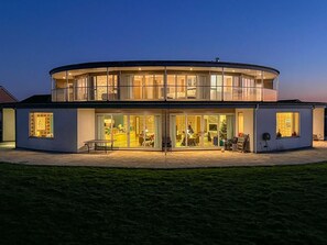 Exterior - 7 Bed in Westward Ho (oc-o34167) (Westward Ho!)