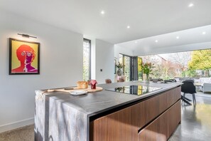 Interior - 3 Bed in Leominster (oc-w34380) (Leominster)