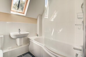 Bathroom - 2 Bed in Wells-next-the-Sea (oc-1025) (Wells-next-the-Sea)