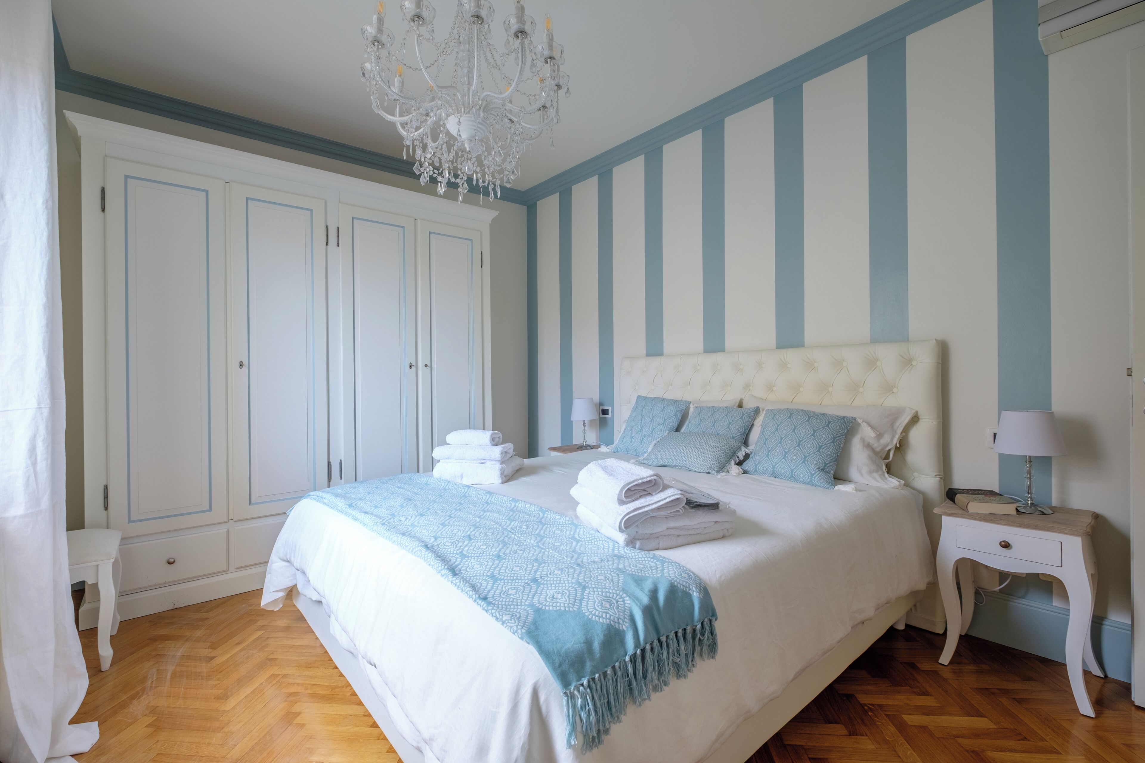 2 chambres, fer et planche à repasser, accès Internet, draps fournis