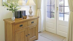 Interior - 3 Bed in Southwold (oc-kit) (Reydon)