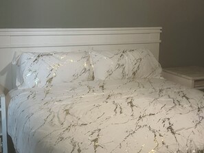 2 Schlafzimmer, Bügeleisen/Bügelbrett, kostenloses WLAN, Bettwäsche