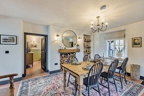 Dining - 3 Bed in Neath (oc-p34366) (Neath)