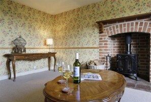 Interior - 5 Bed in Beccles (oc-ksf) (Henham)