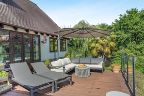 Terrace/patio - 5 Bed in Goodleigh (oc-h34606) (Goodleigh)