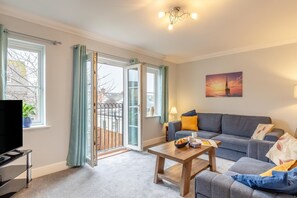 TV - 4 Bed in Weymouth (oc-p33952) (Weymouth)
