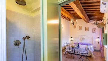 Doppelzimmer, Terrasse, Gartenblick