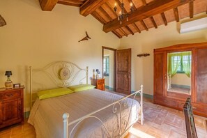 Double Room, Patio, Hill View - Agriturismo Podere Grotta Antica (Toscana)