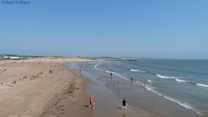 Beach - 1 Bed in Porthcawl (oc-94806) (Porthcawl)
