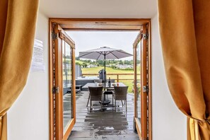 Interior - 2 Bed in Bala (oc-82212) (Bala)