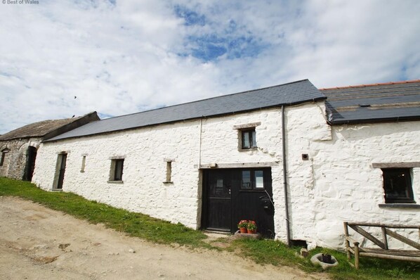 Exterior - 2 Bed in St Davids (oc-23066) (St Davids)