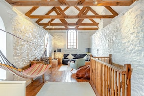 TV, fireplace - 3 Bed in Porthtowan (oc-e34620) (Porthtowan)