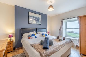 Iron/ironing board, free WiFi, bed sheets - 4 Bed in Aberystwyth (oc-374994) (Tal-y-bont)