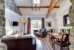 Interior - 2 Bed in Caernarfon (oc-76024) (Llanddeiniolen)