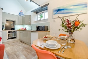 Microwave, oven, dishwasher, high chair - 1 Bed in St. Gennys (oc-l34629) (Crackington Haven)