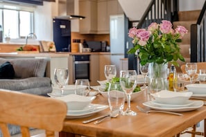 Interior - 3 Bed in St. Gennys (oc-d34631) (Crackington Haven)