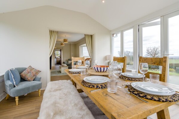 Dining - 3 Bed in Selattyn (oc-w34593) (Gobowen)