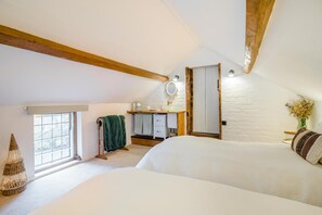 Bügeleisen/Bügelbrett, Reisekinderbett, Bettwäsche